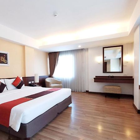 Avion Hotel Банкок Екстериор снимка