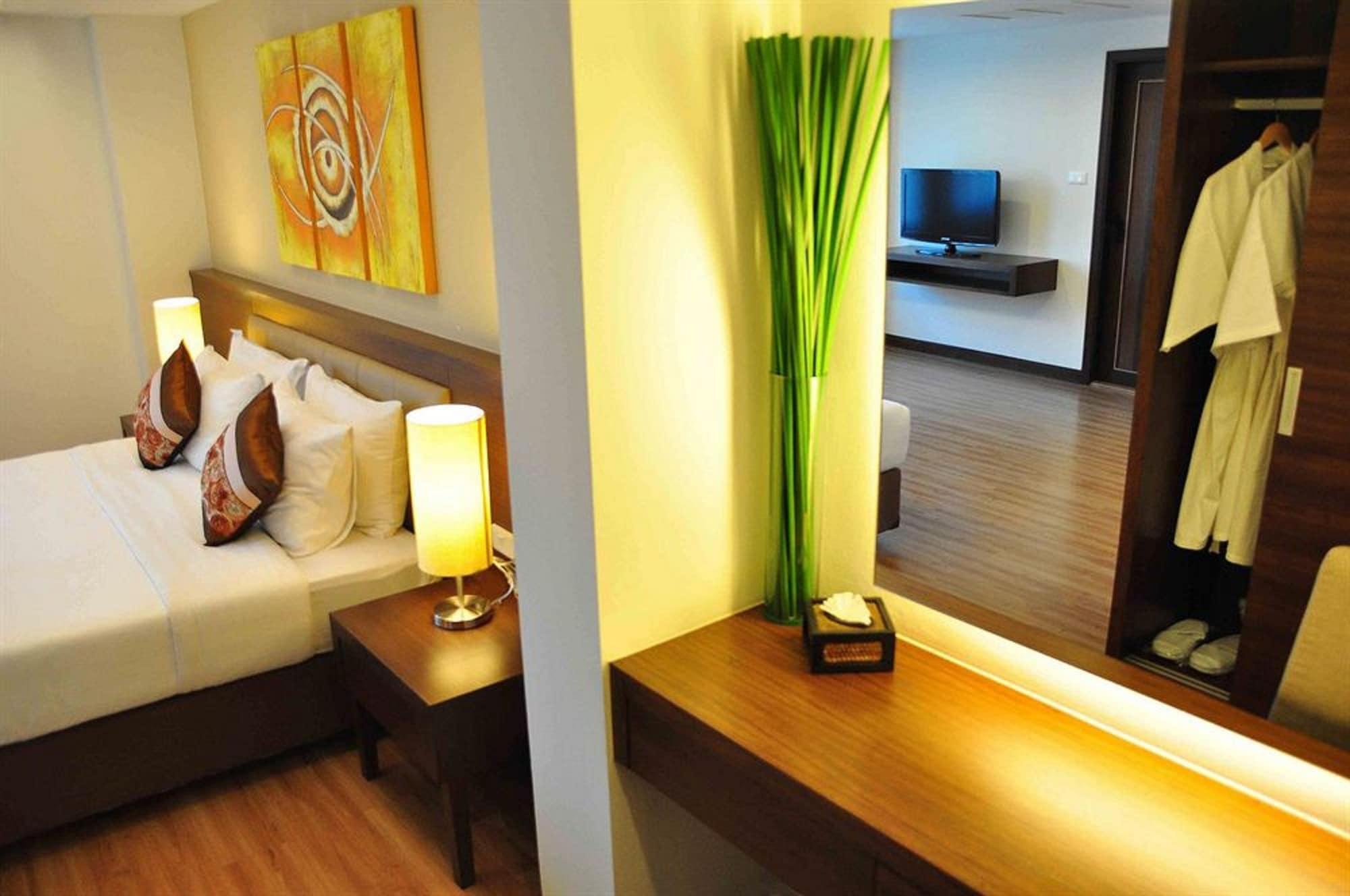 Avion Hotel Банкок Екстериор снимка