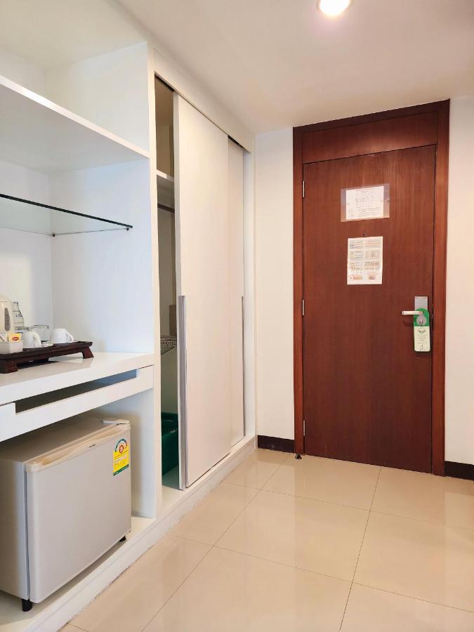 Avion Hotel Банкок Екстериор снимка
